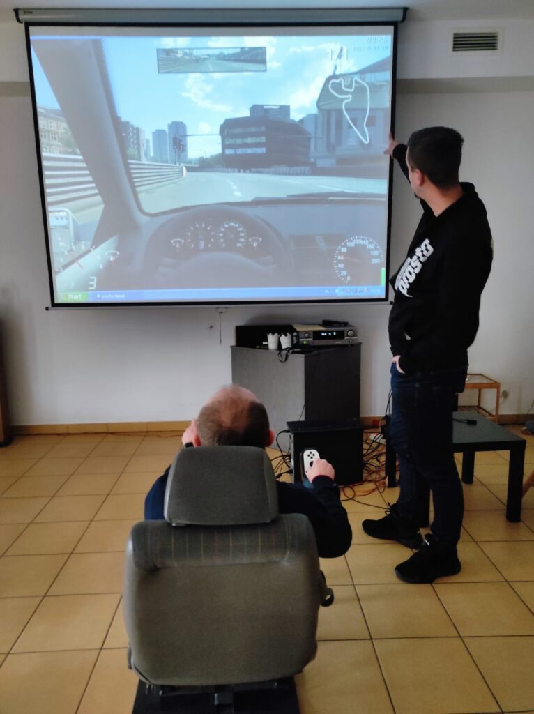 symulator jazdy w szkole jazdy w Warszawie w OSK Prosto