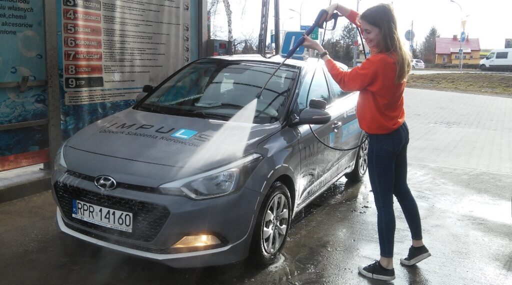 Bo o auto trzeba dbać uczymy jak być wzorowym kierowcą OSK Impuls Rzeszów