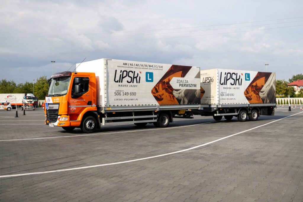 Nauka jazdy na ciężarówkę z przyczepą Puławy OSK Lipski
