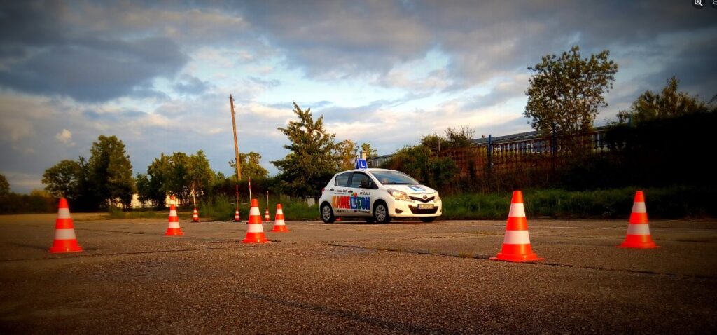 prawo jazdy na samochód osobowy w Jawor kategoria B zrobisz w OSK Kameleon